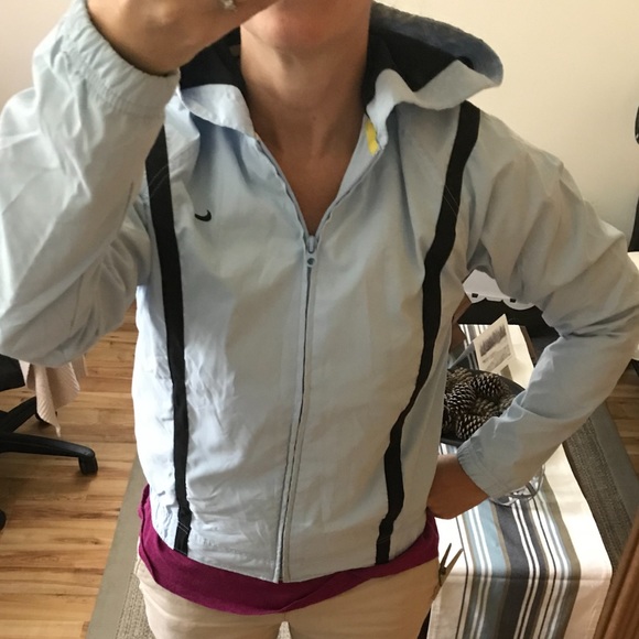 Nike Light Jacket - Picture 4 of 8